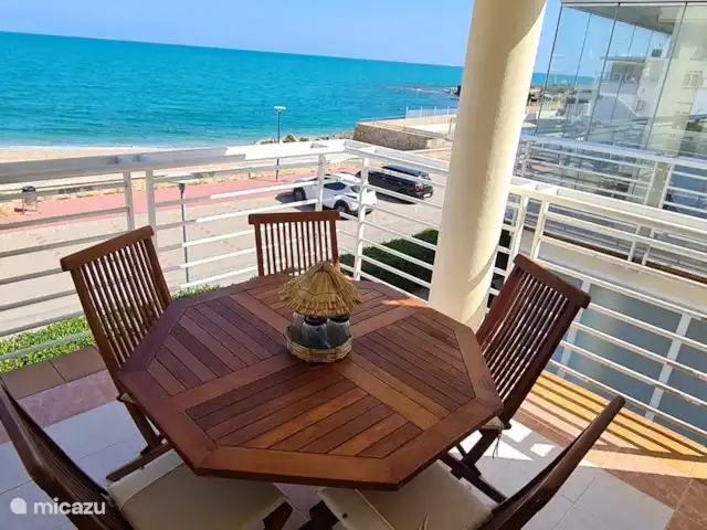 Mediterrane uitkijkpost van Vinaròs huren in Spanje, Costa del Azahar, Vinaroz - appartement Mooi appartement van 1e verdieping op eerste lijn van zee. Vanaf het terras kunt u genieten van het prachtige uitzicht
