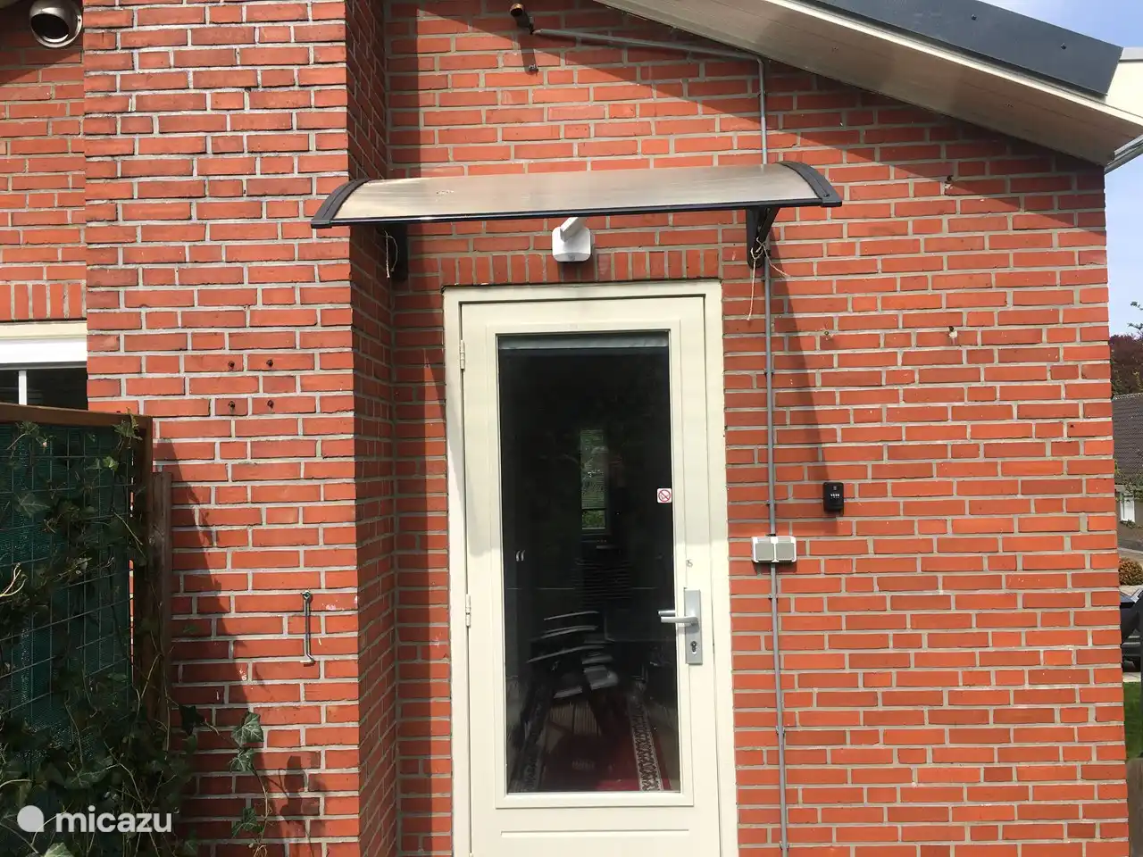 Separate guest entrance