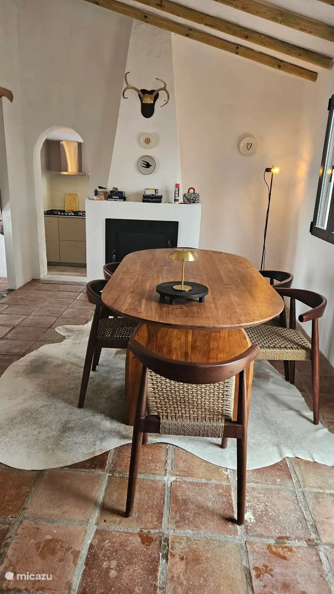 Esstisch für den Innenbereich für 6 bis 8 Personen