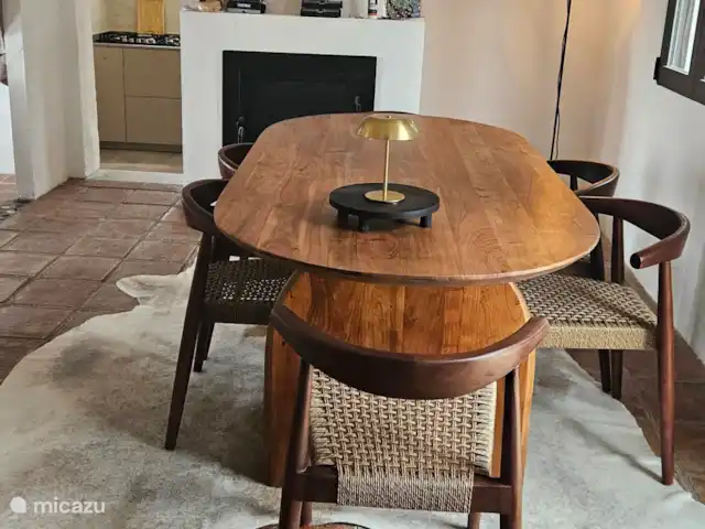 Finca Essenza | Espagne, Andalousie, Colmenar - maison de vacances Table à manger intérieure pour 6 à 8 personnes