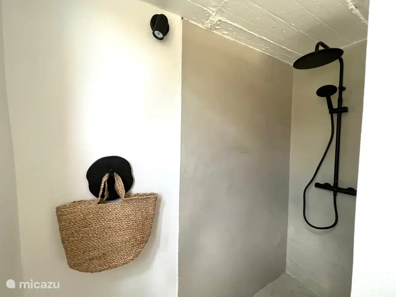 Dusche 5. Schlafzimmer