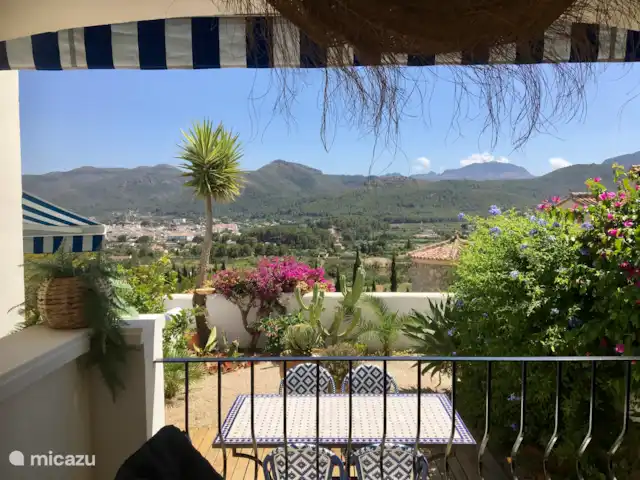 Vakantiehuis Valle del Paraiso huren in Spanje, Costa Blanca, Jalón - vakantiehuis UItzicht vanaf de patio en vanuit de woonkamer