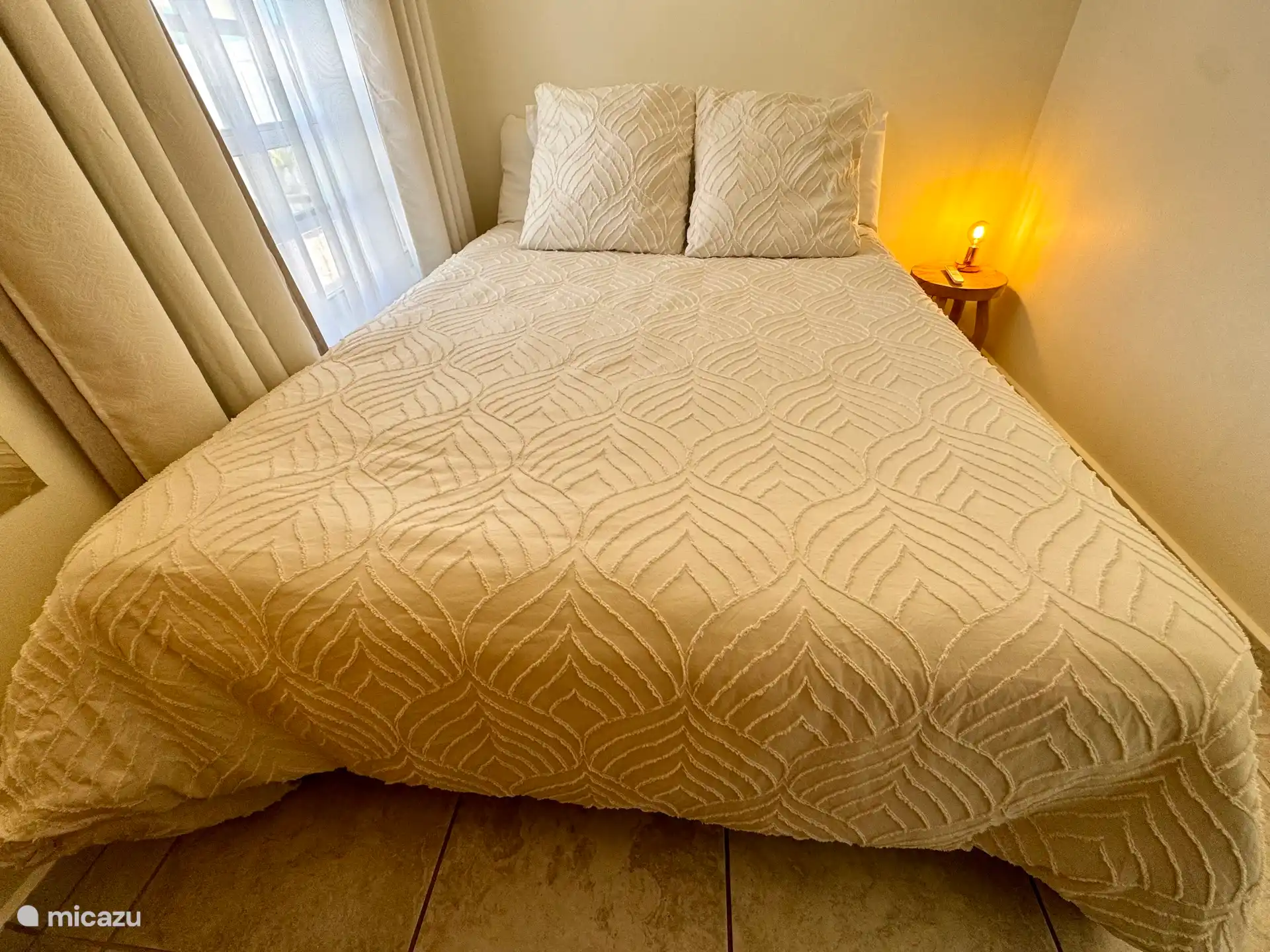 Queensize bed 