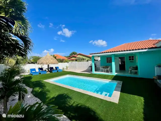 Casa Sunshine Aruba | Aruba, Oranjestad, Oranjestad - maison de vacances La cour arrière complète donnant sur la piscine