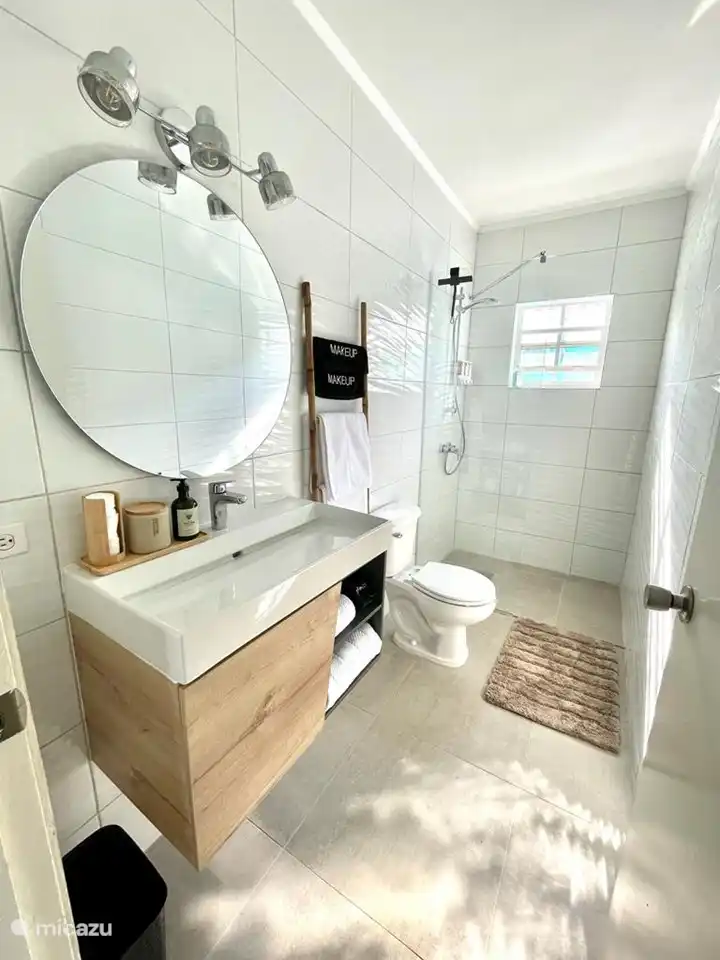 badkamer van de master bedroom.