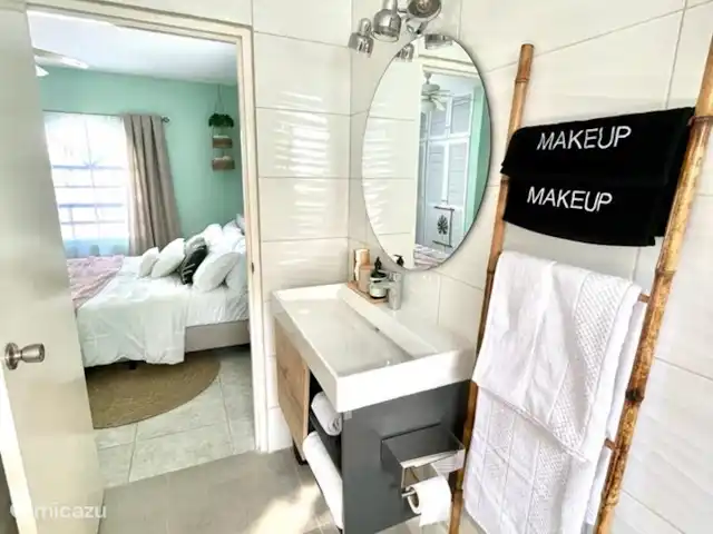 Casa Sunshine Aruba | Aruba, Oranjestad, Oranjestad - maison de vacances Le sèche-cheveux est également situé dans la salle de bain attenante