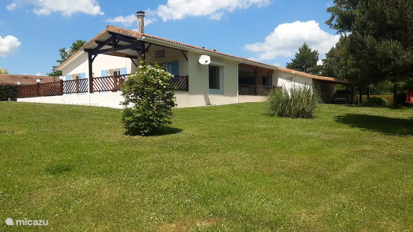 Maison Magnolie in Frankreich, Charente, Écuras - Villa