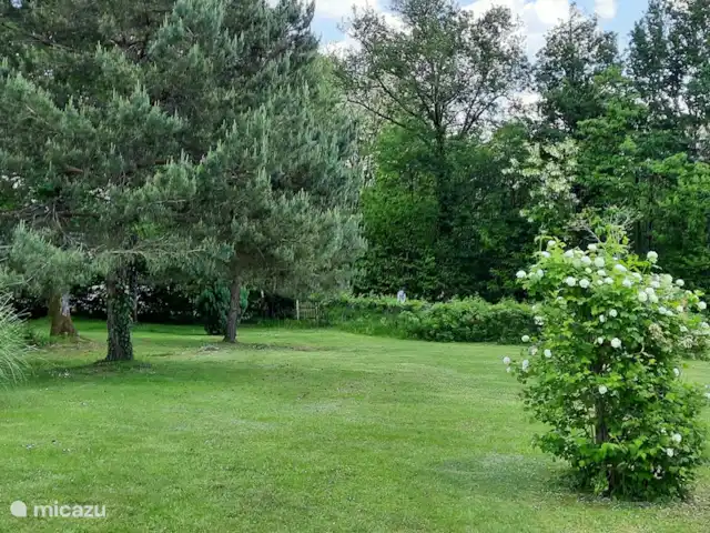 Maison Magnolia | France, Charente, Écuras - villa Le jardin