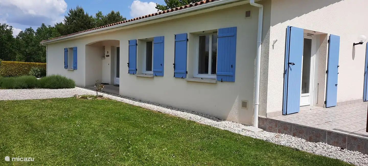 Maison Magnolie in Frankreich, Charente, Écuras - Villa