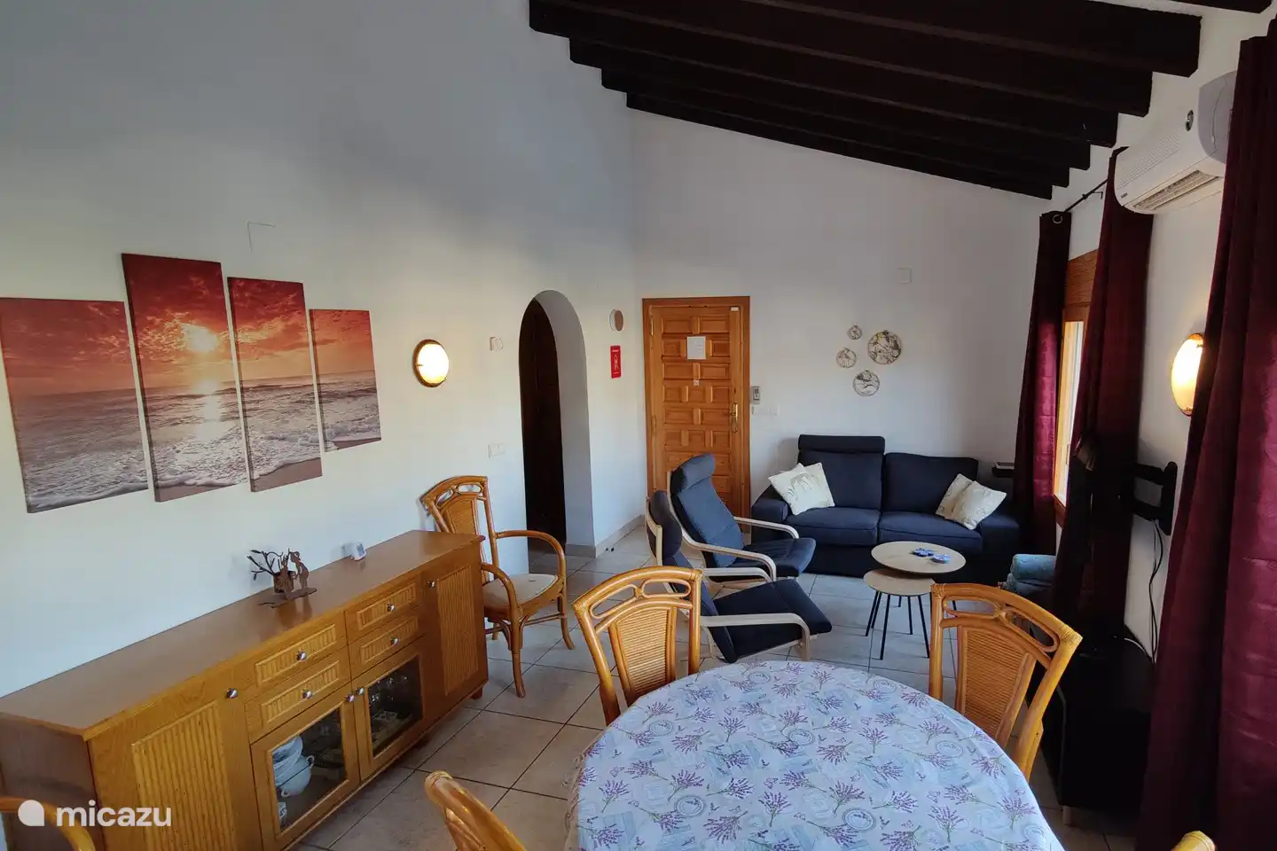 Wohnzimmer/Esszimmer im Obergeschoss