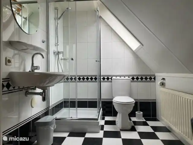 Badezimmer im Obergeschoss