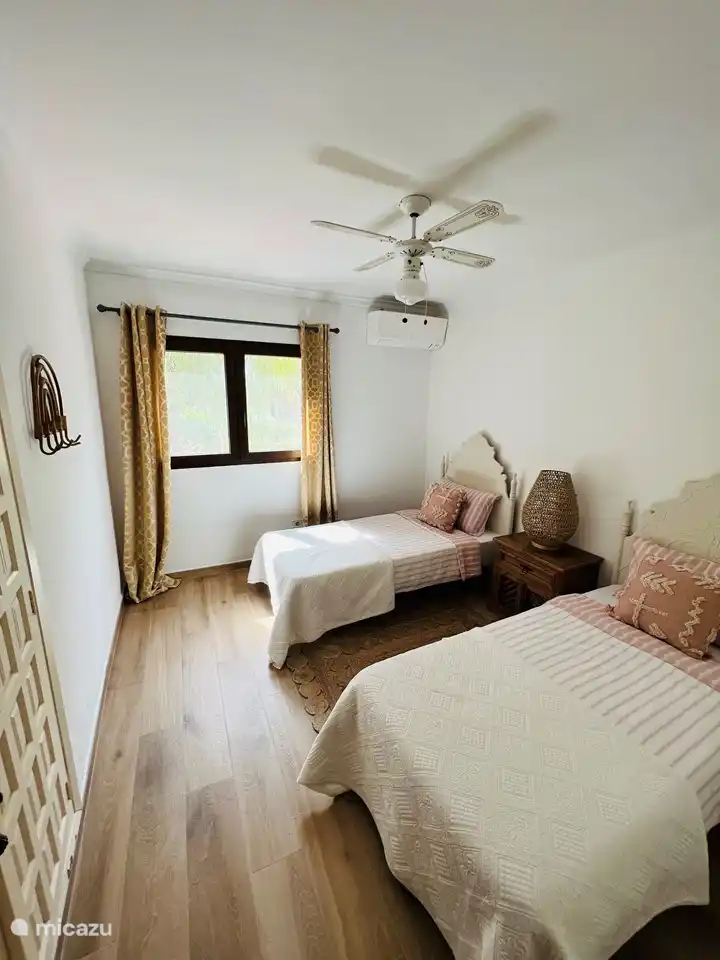 Chambre avec 2x lit simple