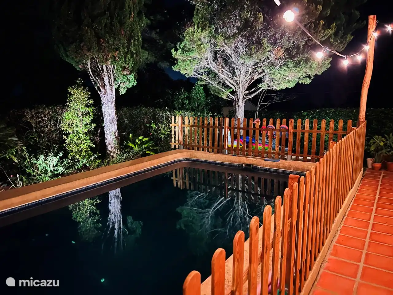 photo du soir de la piscine