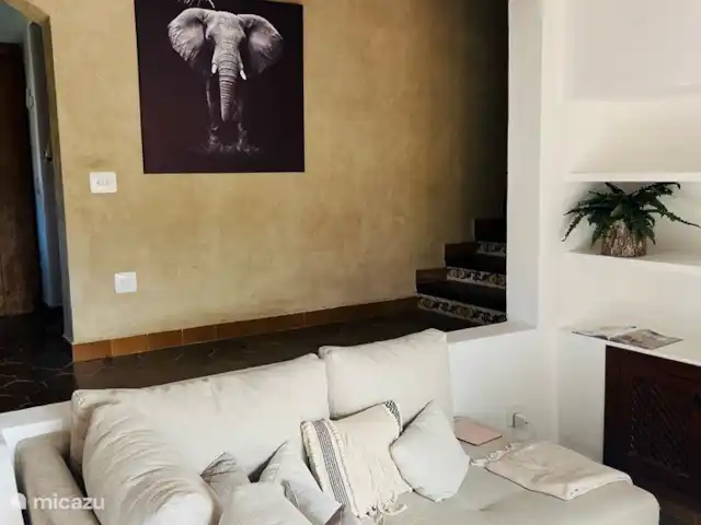 El Bosque en España, Costa Blanca, Jávea - villa sala de estar con escaleras a los dormitorios