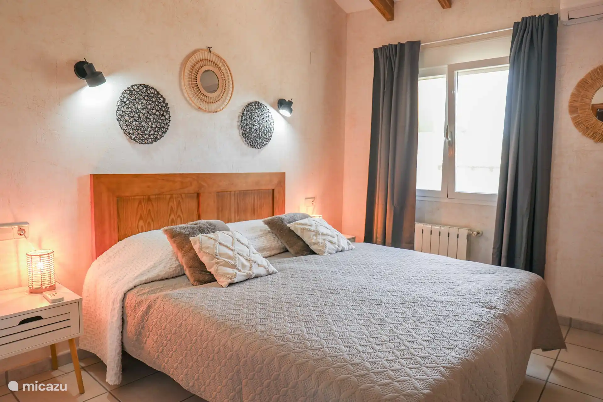 Bedroom with double bed