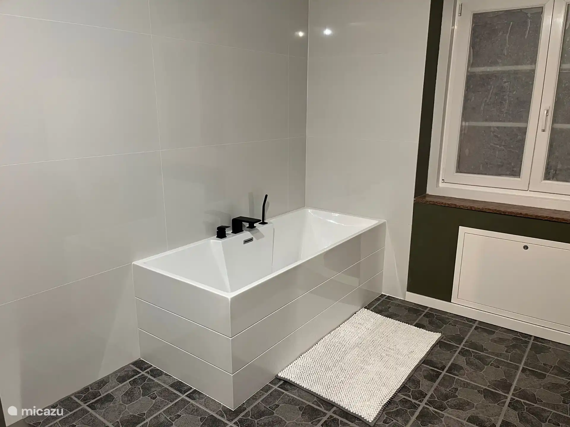 luxuriöses Badezimmer