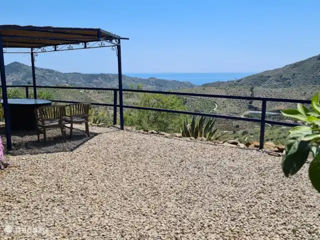 Casa El Mirador en España, Andalucía, Arenas - villa Sala de estar con mesa de comedor en el lado sur