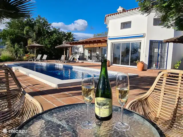 Casa El Mirador en España, Andalucía, Arenas - villa Terraza alrededor de la piscina