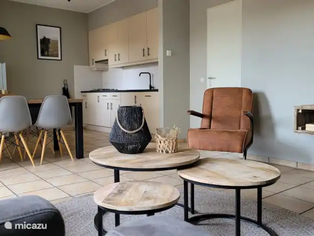 Location de Vacances Pays-Bas, Gueldre, Ruurlo, maison de vacances - Maison de vacances Achterhoek Séjour, séjour cuisine. Avec grand réfrigérateur/congélateur, lave-vaisselle, micro-ondes combiné, cafetière et bouilloire.