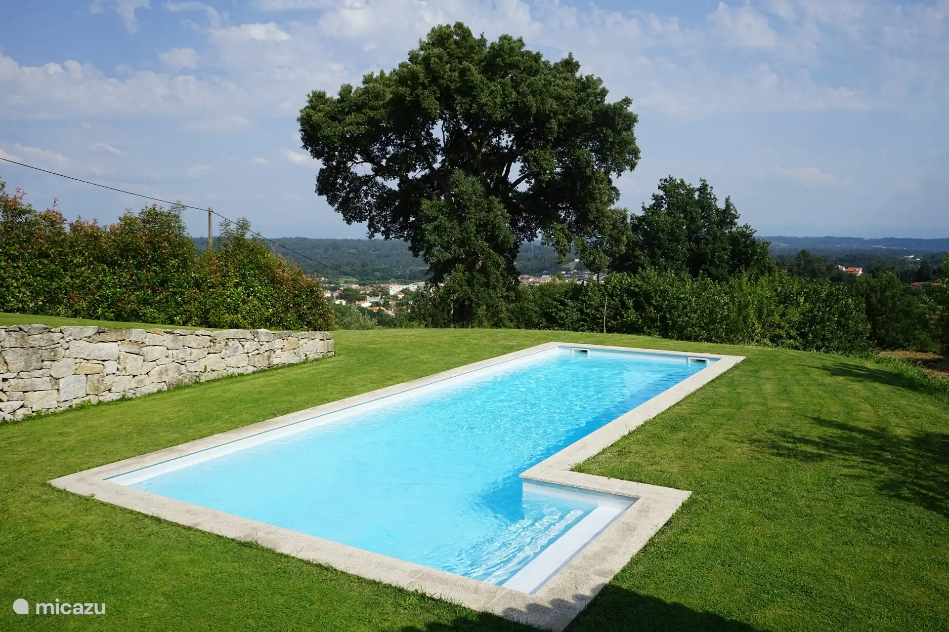 Schwimmbad mit Aussicht