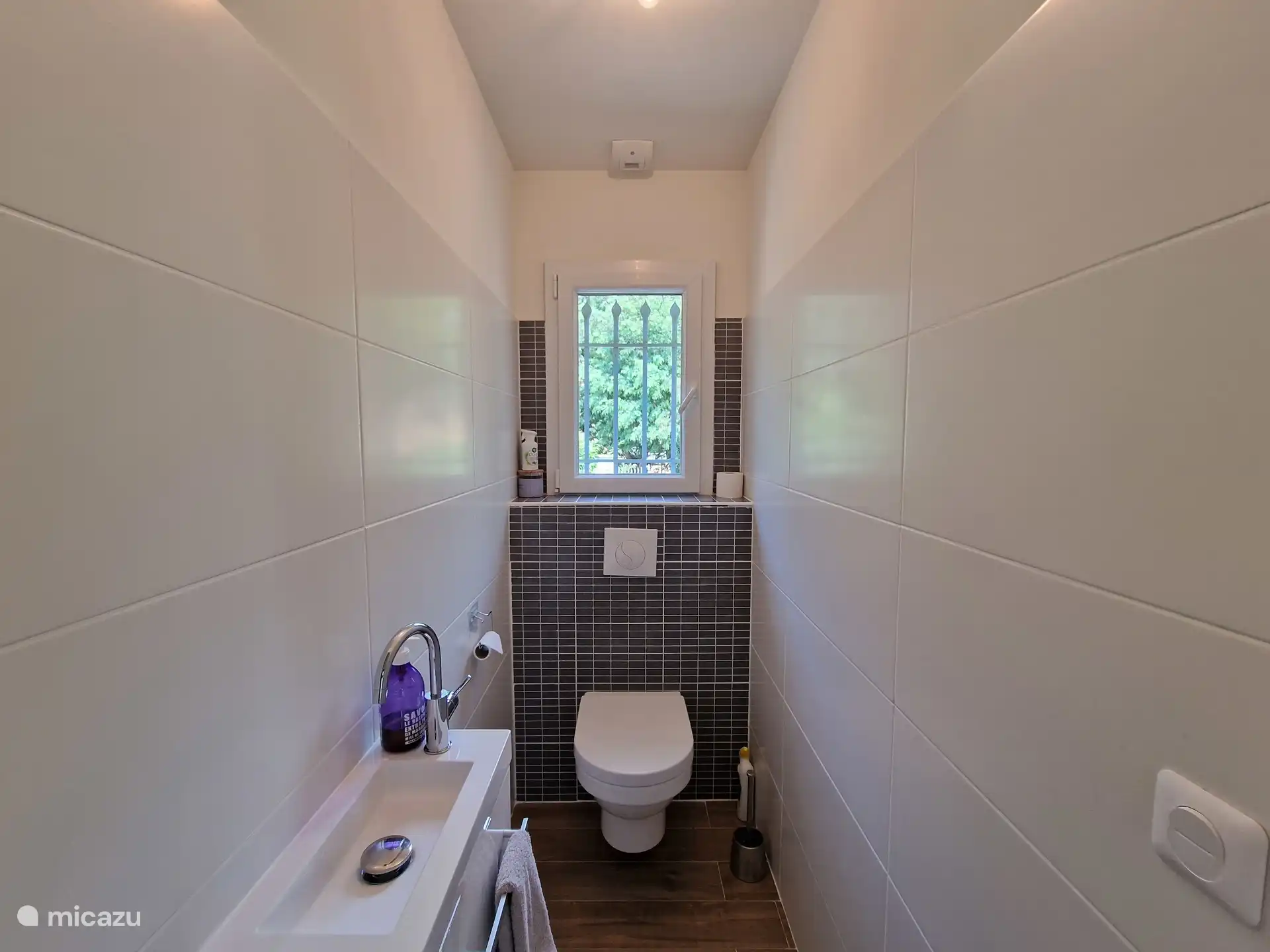 Separate Toilette, 1. Stock