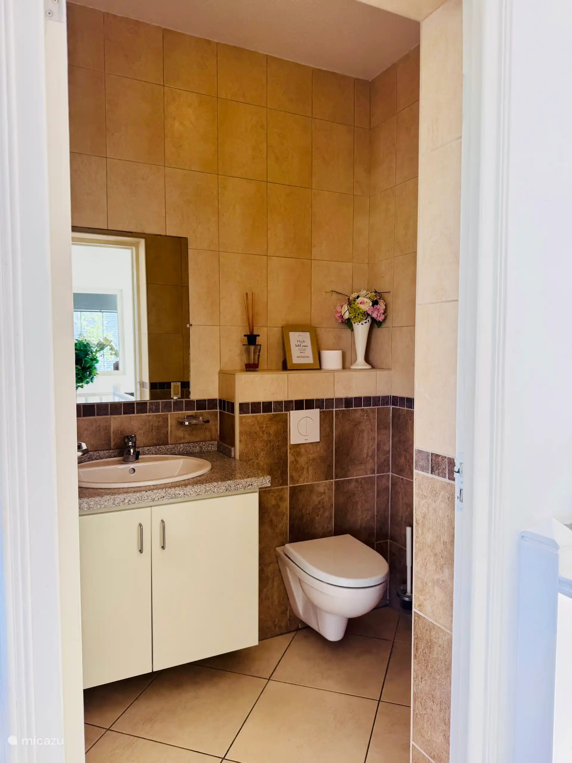 Gästetoilette oben