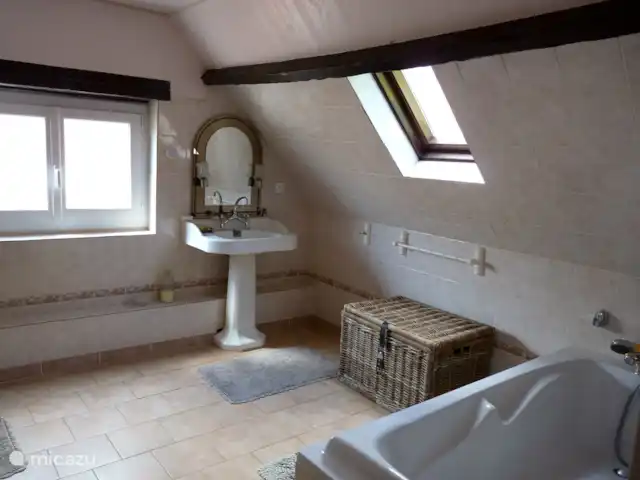 Cottage Landlust | France, Nièvre, Authiou - gîte / cottage salle de bain à l'étage