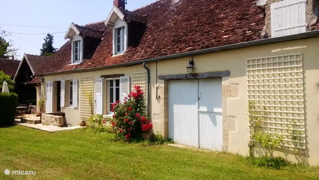 front of the cottage Landlust