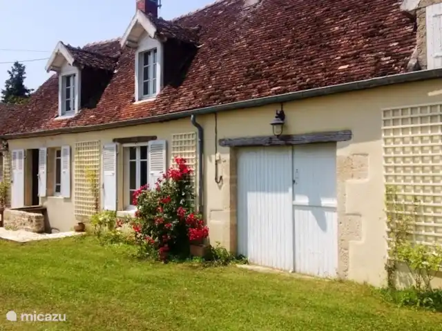 Cottage Landlust | France, Nièvre, Authiou - gîte / cottage devant le chalet Landlust
