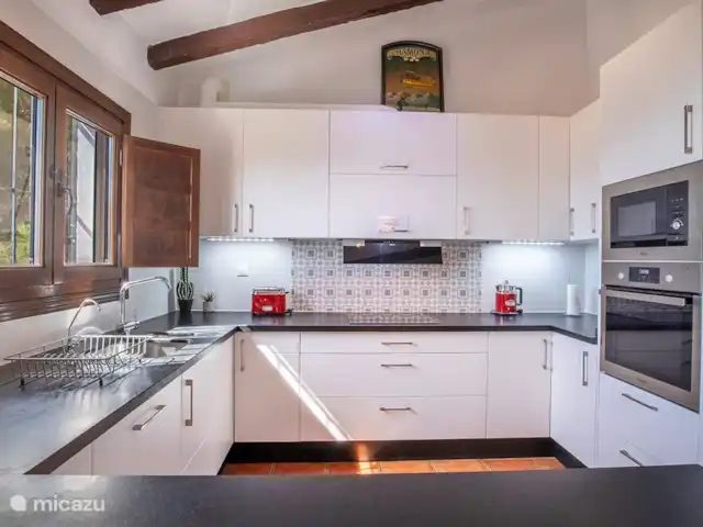 villa huren in Spanje, Andalusië, Cómpeta – Casa Rey Landelijk Volledig ingerichte keuken
