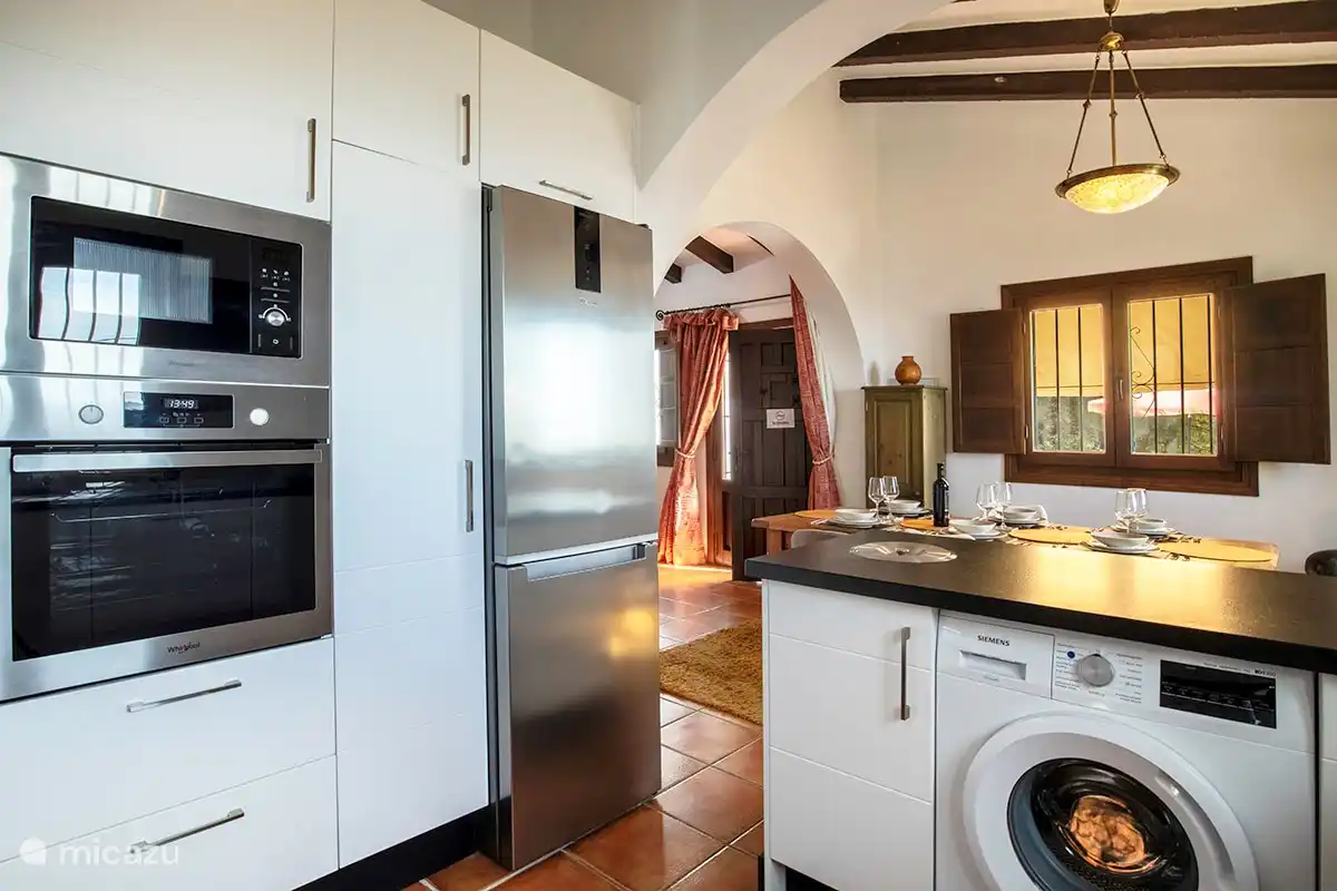 Fully equipped kitchen