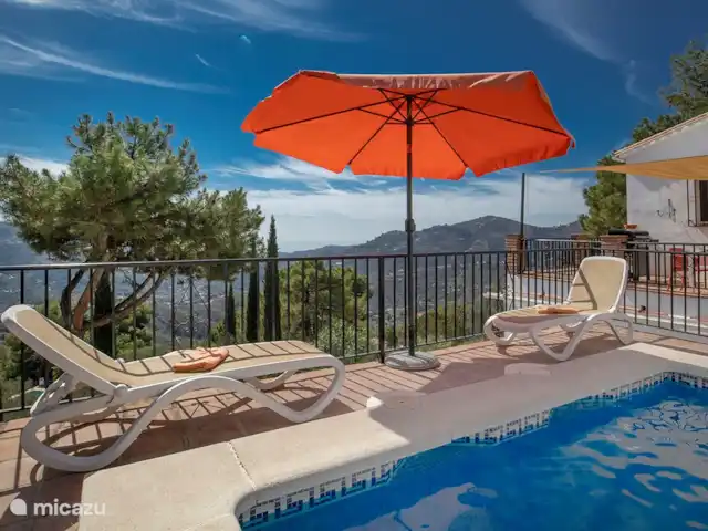villa huren in Spanje, Andalusië, Cómpeta – Casa Rey Landelijk Zonnen met een prachtig uitzicht