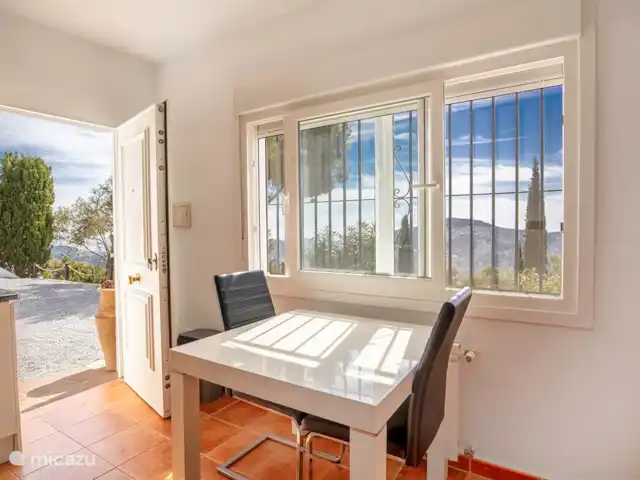 villa huren in Spanje, Andalusië, Cómpeta – Casa Rey Landelijk Appartement dineren