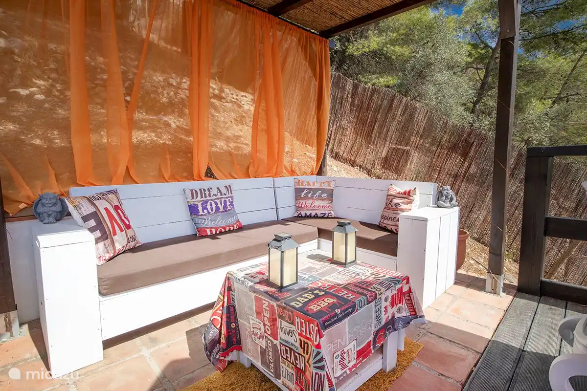 Pergola chill out seating