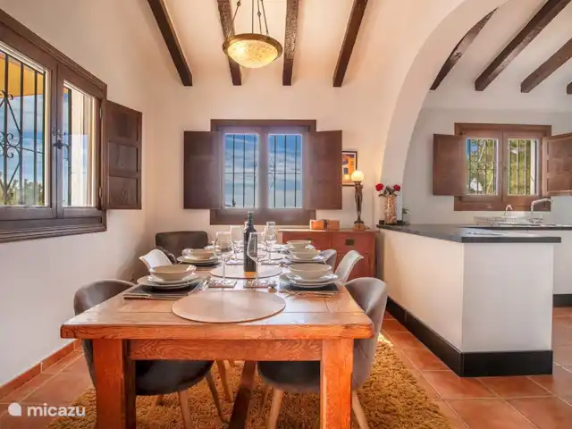 villa huren in Spanje, Andalusië, Cómpeta – Casa Rey Landelijk Eetkamer