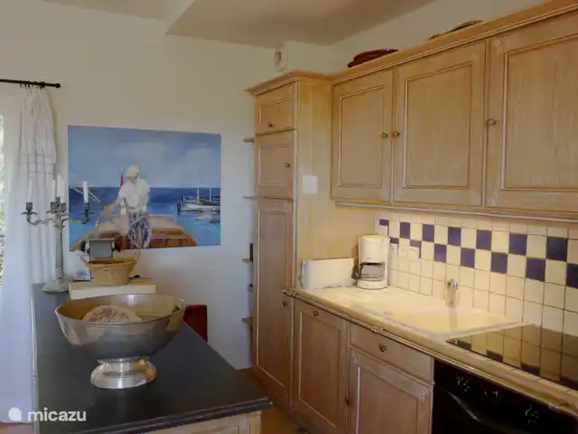 Location de Vacances France, Côte d'Azur, Sainte-Maxime, appartement - Le Grand Cap, Romarin cuisine ouverte