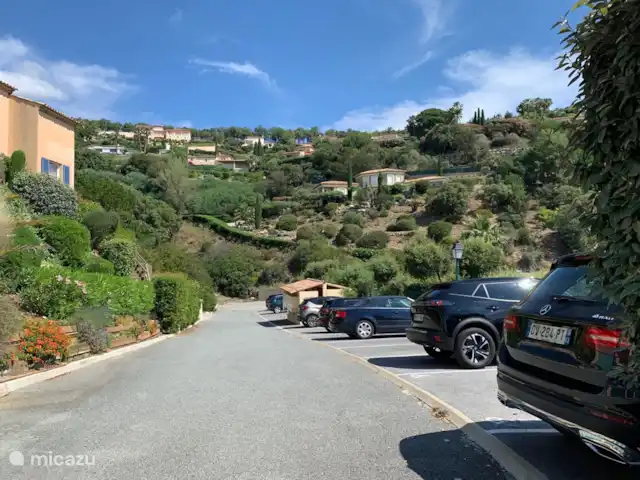 Location de Vacances France, Côte d'Azur, Sainte-Maxime, appartement - Le Grand Cap, Romarin le parking
