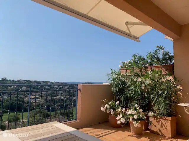 Location de Vacances France, Côte d'Azur, Sainte-Maxime, appartement - Le Grand Cap, Romarin le store (électrique)