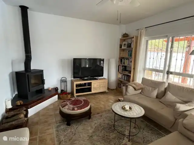 El Gato Sonriente en España, Andalucía, Cómpeta - villa Sala de estar, configuración de invierno