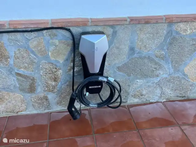 El Gato Sonriente en España, Andalucía, Cómpeta - villa A petición y previo pago de un depósito adicional, se puede utilizar este punto de recarga