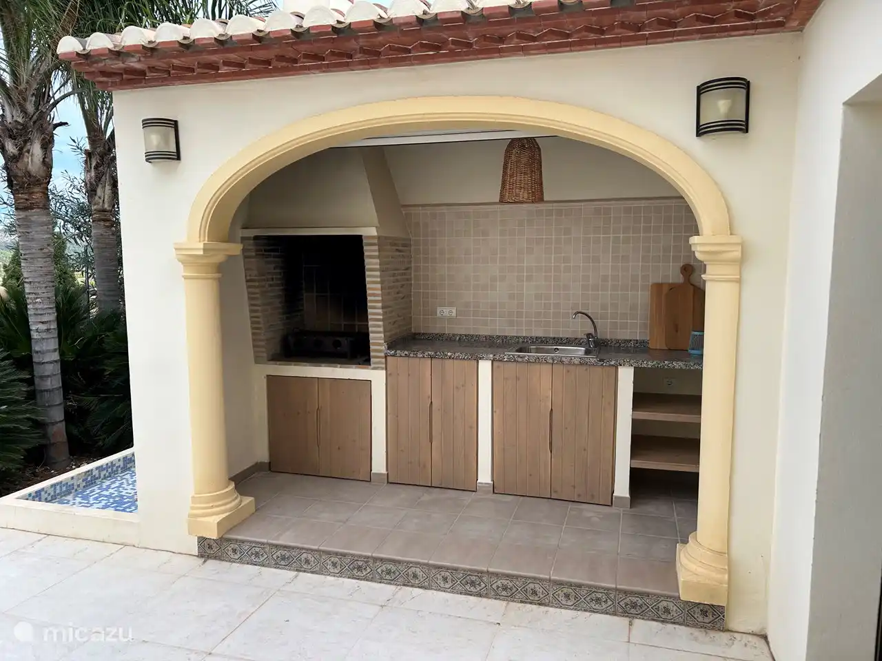 Außenküche mit Grill