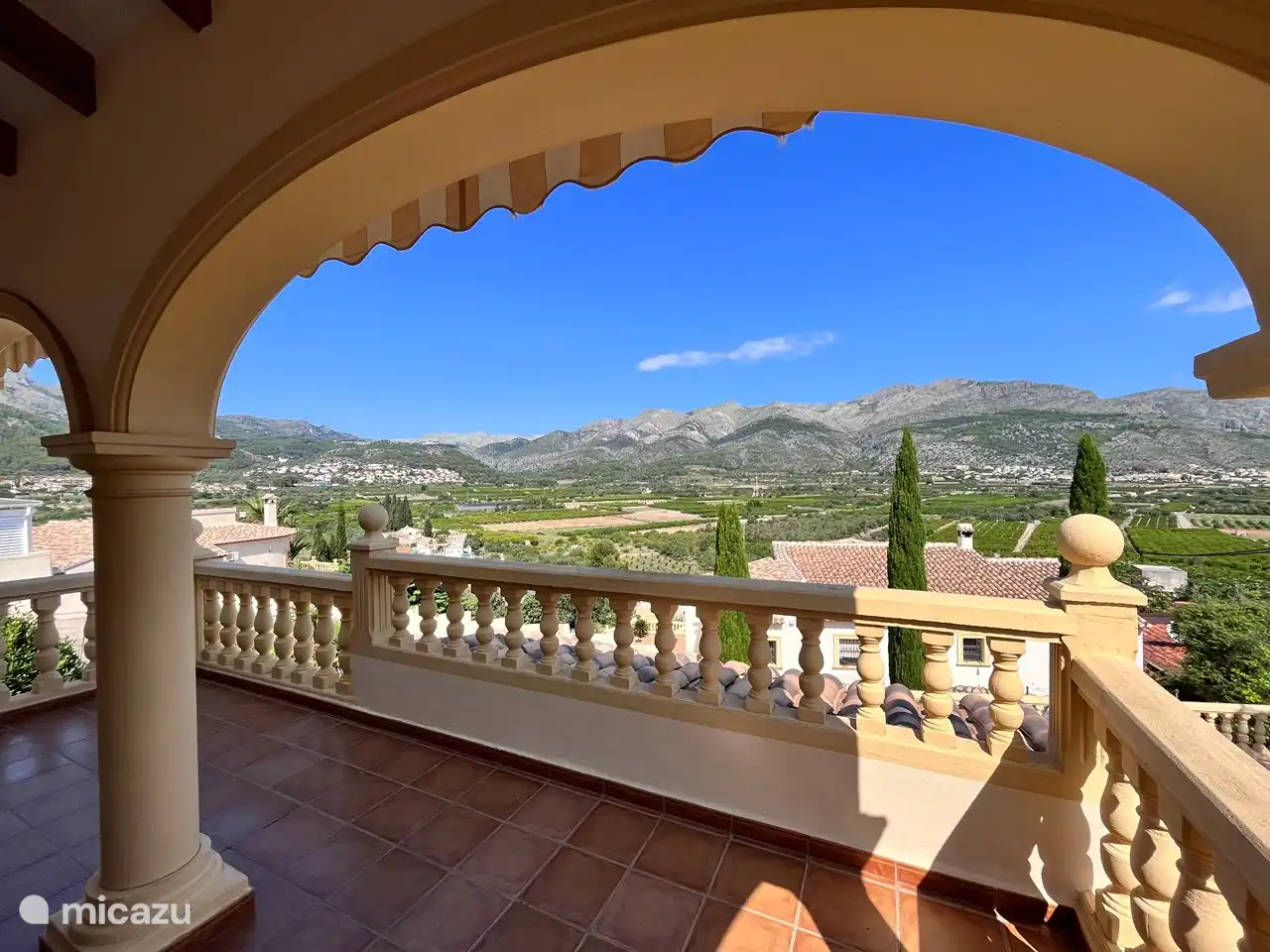 Blick von der Terrasse im ersten Stock