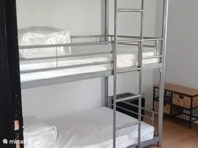 Laviganne huren in Frankrijk, Lot, Le Vigan - vakantiehuis Slaapkamer met een stapelbed van 3 bedden
