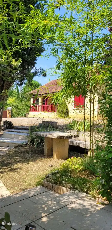 Ein Sitzplatz im Garten