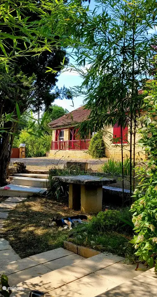 Ein Sitzplatz im Garten