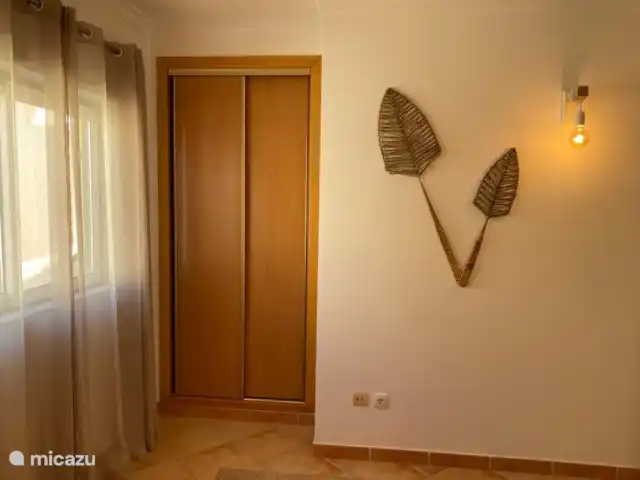 Casa Cabanas Golf | Portugal, Algarve, Tavira - maison mitoyenne armoire dans la chambre 1