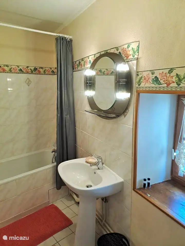 Badezimmer mit allem Komfort