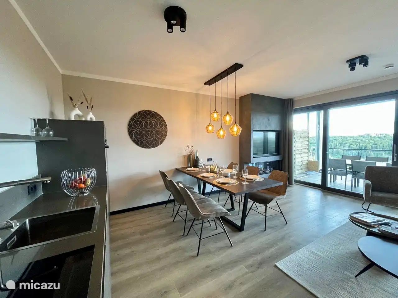 living room / kitchen