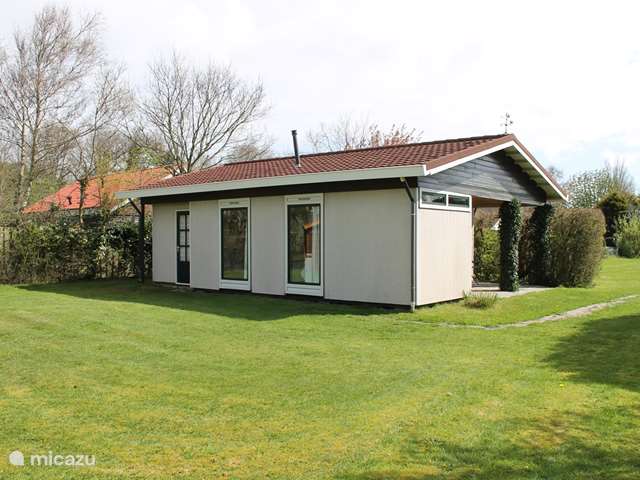 Holiday home in Netherlands, North Holland, Julianadorp at Sea - bungalow Cottage Madelief