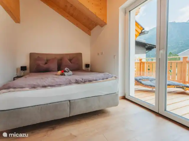 Burbuja en las pistas en Austria, Carintia, Kötschach-Mauthen - chalet recamara principal.